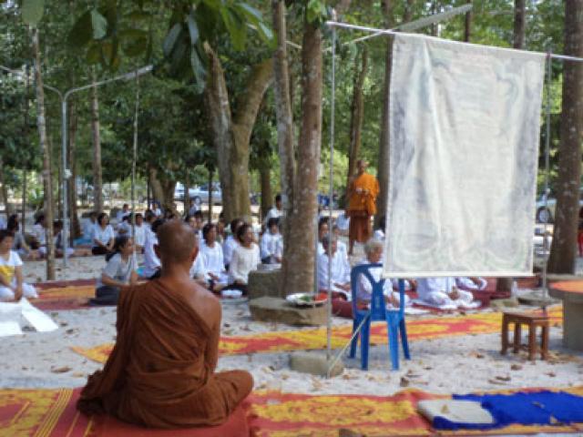 โครงการครอบครัวปฏิบัติธรรม ประจำปี 2555