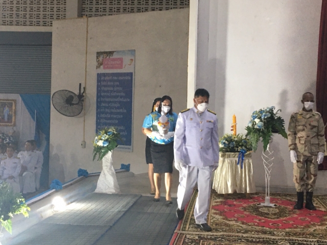 พิธีถวายเครื่องราชสักการะและวางพานพุ่มและพิธีจุดเทียนถวายพระพรชัยสมเด็จพระบรมราชชนนีพันปีหลวง